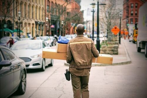 How Same-Day Cannabis Delivery is Changing the Game